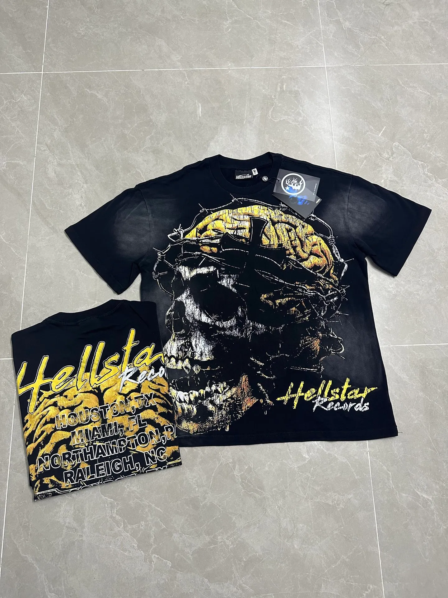 113# Black I P62 Hellstar T （fabric):32 250 Sizes（size）：S-M- L- X L （colour）： Black